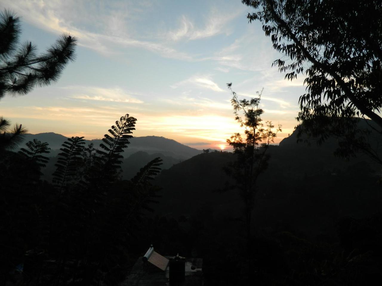 Sunlit Cottage 埃拉 外观 照片
